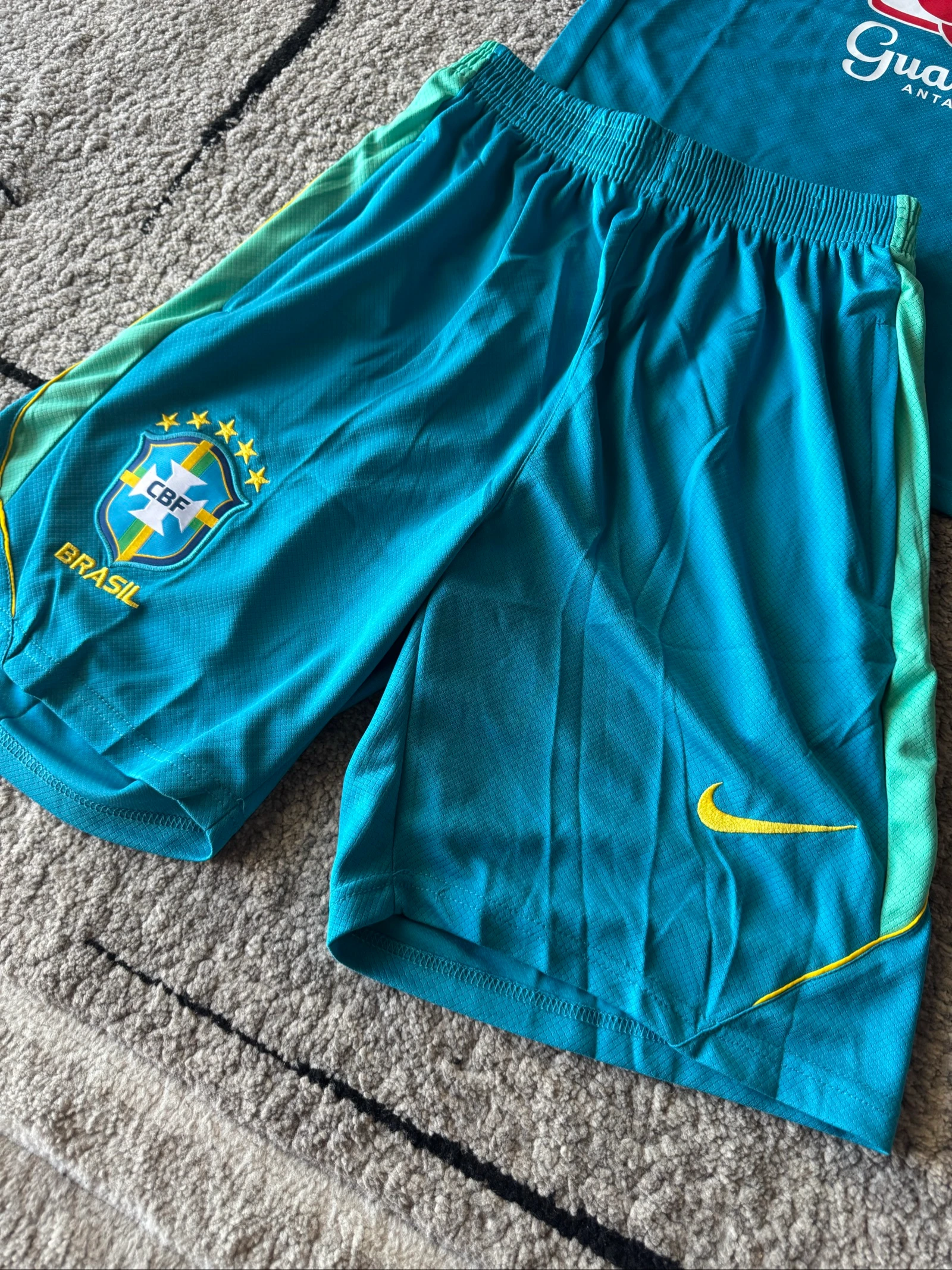 Ensemble d'entraînement Brésil Bleu et Jaune (Sponsor Guaraná Antártica) – photo 3